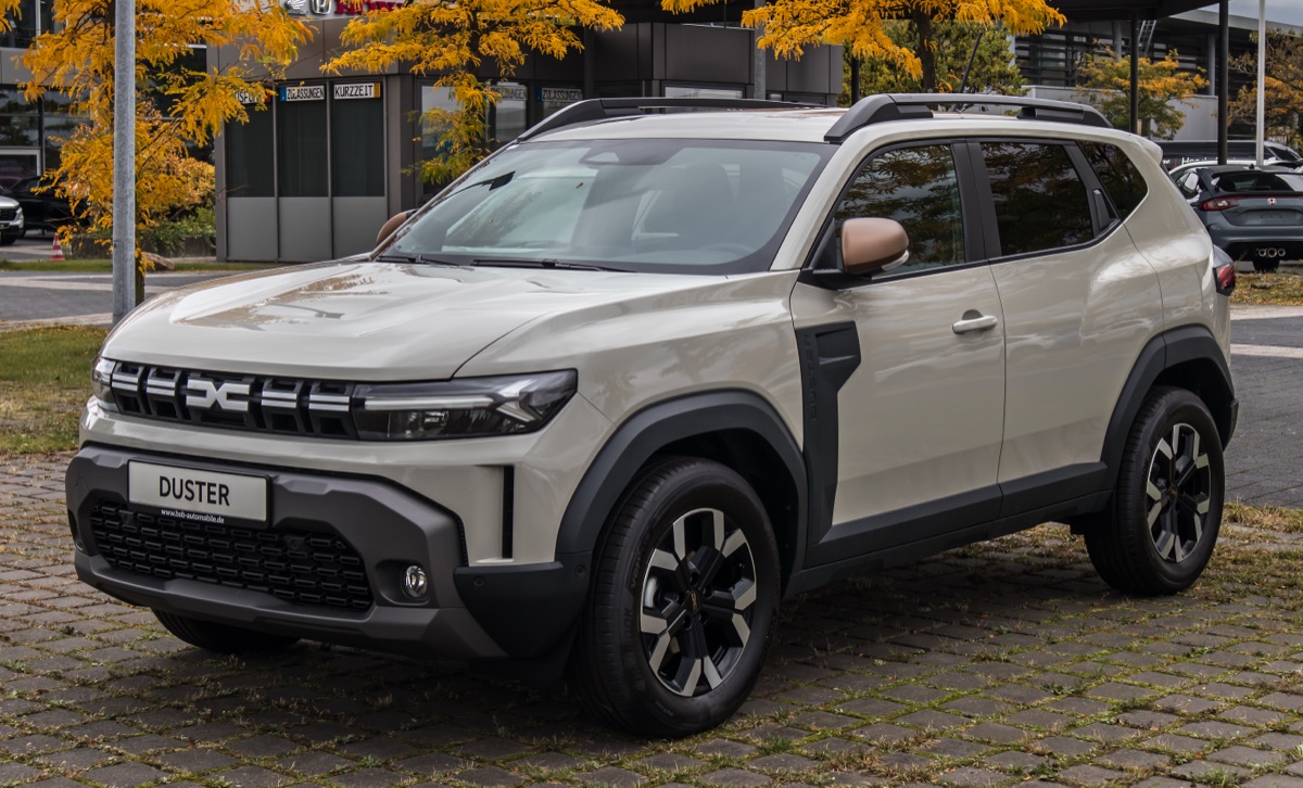 Test de Consum cu Dacia Duster 3 Hybrid 140: Cifre Reale pe Autostrada A1 și Serpentinele Transfăgărășanului